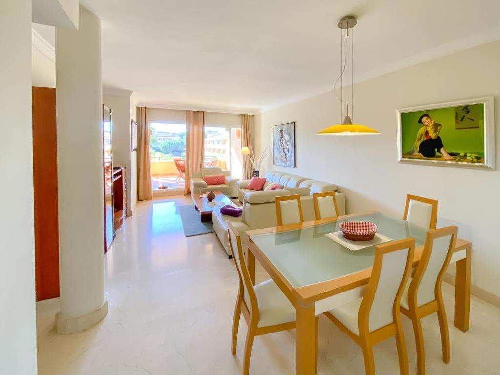 Apartamento En Los Patios De Santa Maria Golf Marbella Exterior photo