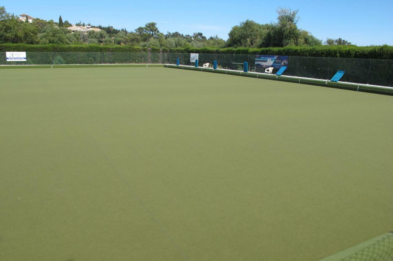 Apartamento En Los Patios De Santa Maria Golf Marbella Exterior photo